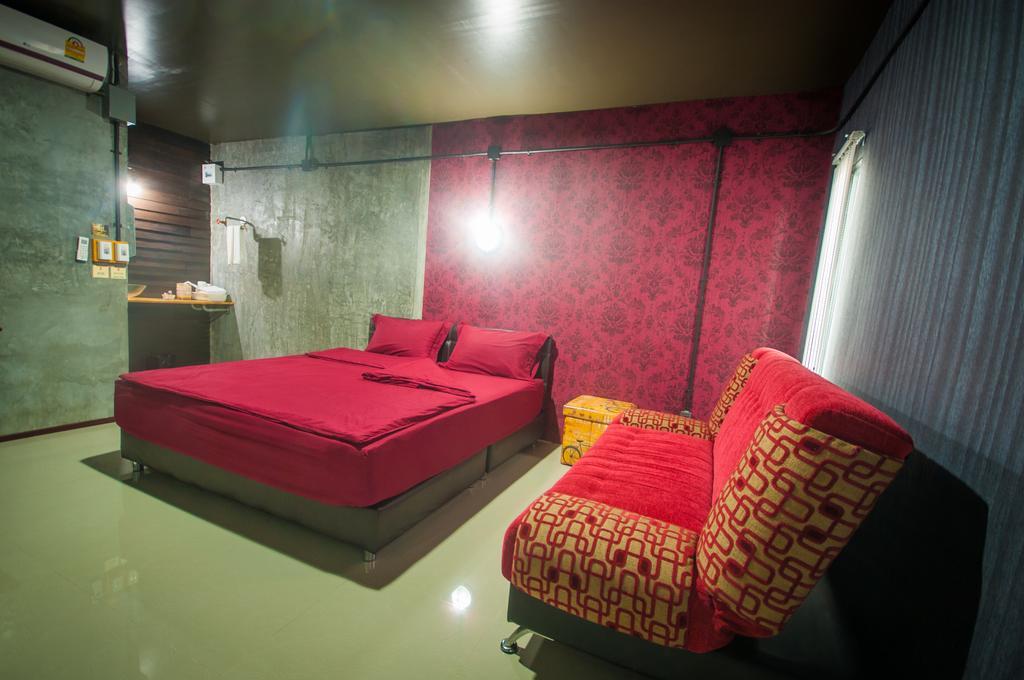 Baantung Homestay Мукдахан Екстериор снимка