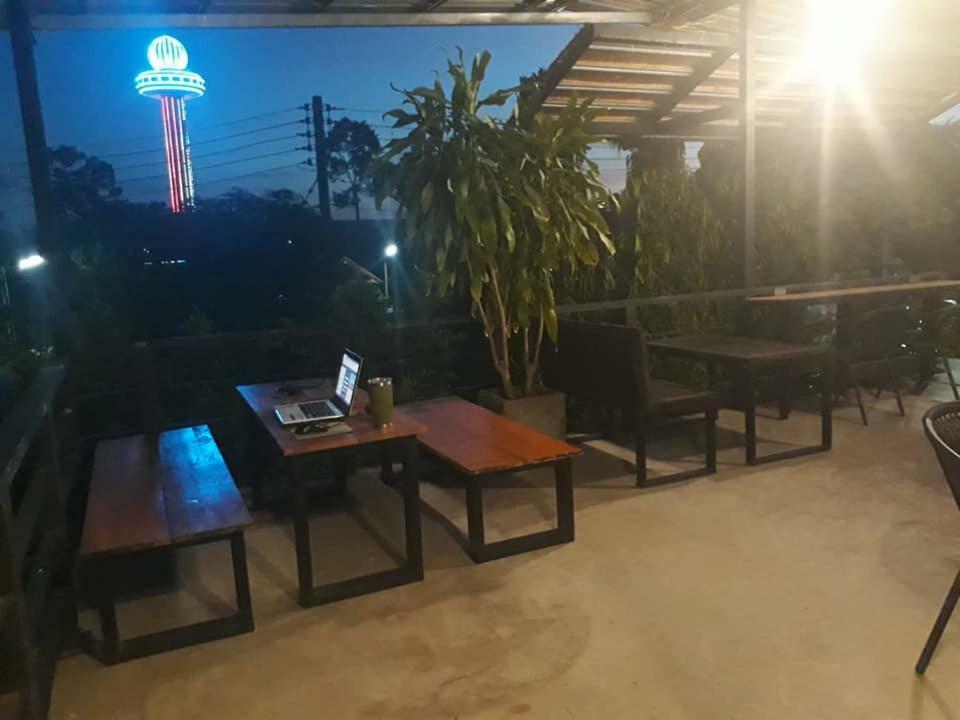 Baantung Homestay Мукдахан Екстериор снимка