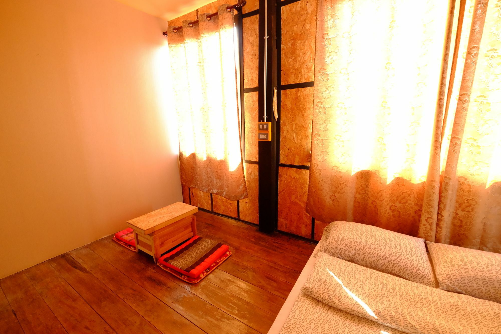 Baantung Homestay Мукдахан Екстериор снимка